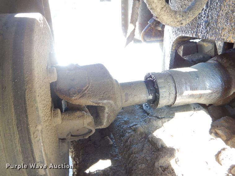 image for item DF3067 1993 Caterpillar 960F  wheel loader