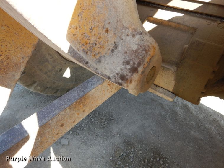 image for item DF3067 1993 Caterpillar 960F  wheel loader