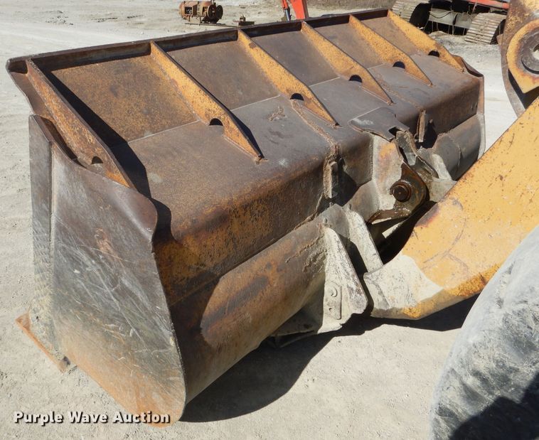 image for item DF3067 1993 Caterpillar 960F  wheel loader