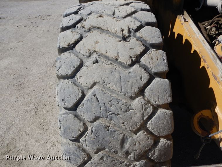 image for item DF3067 1993 Caterpillar 960F  wheel loader