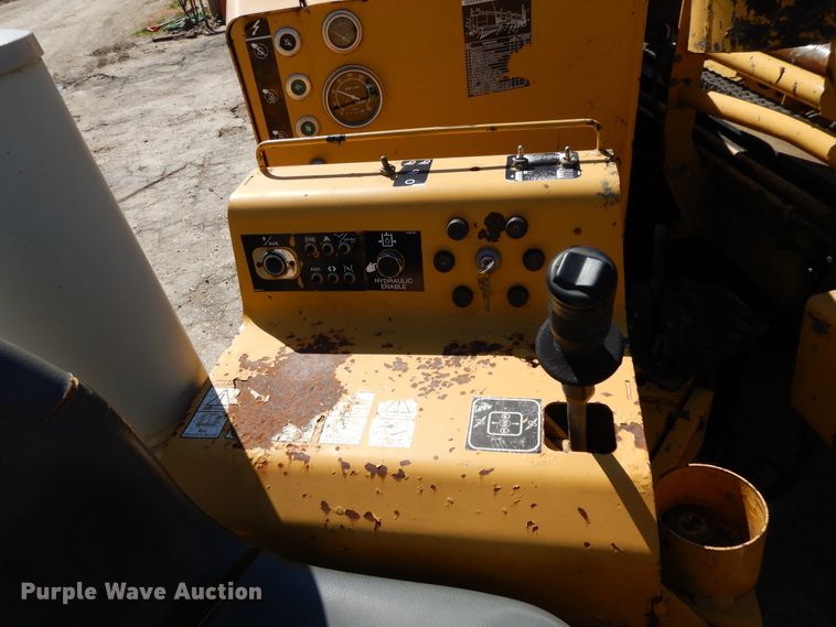image for item DF6008 2000 Vermeer D24X40A  directional boring unit