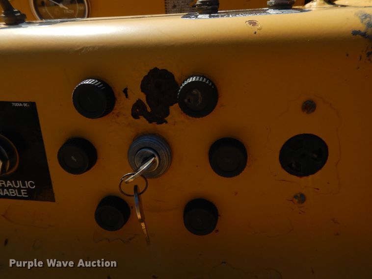 image for item DF6008 2000 Vermeer D24X40A  directional boring unit