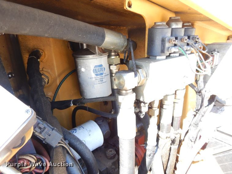 image for item DF6008 2000 Vermeer D24X40A  directional boring unit