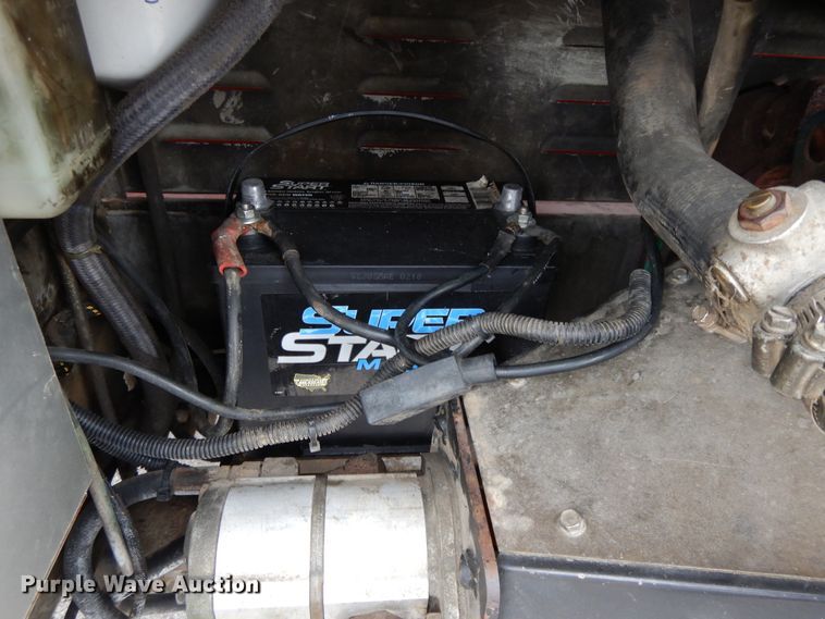 image for item DF6013 1996 Mec 33RT  scissor lift