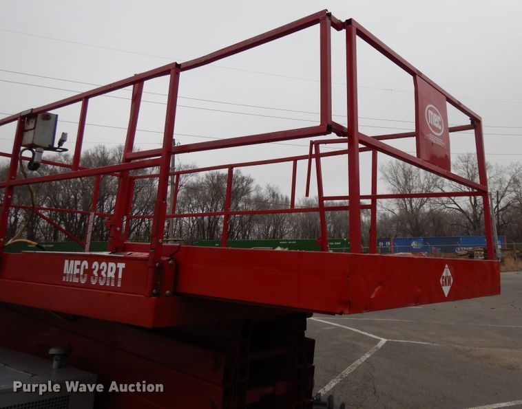 image for item DF6013 1996 Mec 33RT  scissor lift