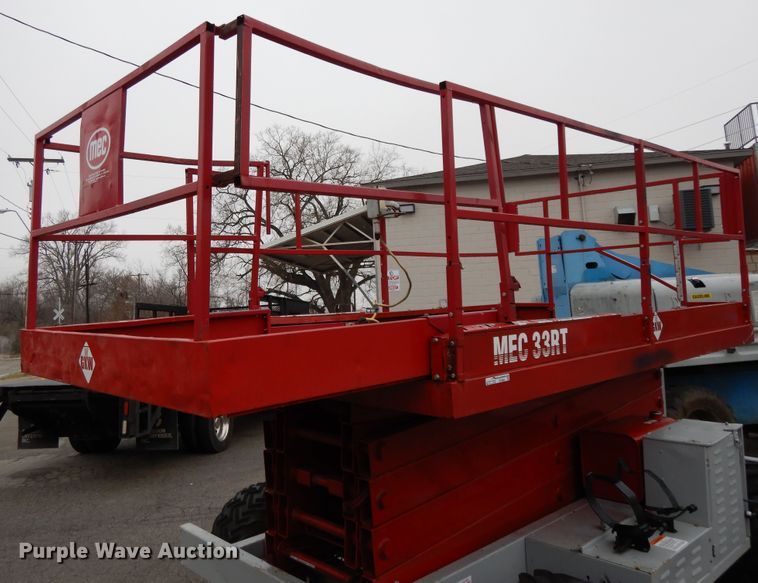 image for item DF6013 1996 Mec 33RT  scissor lift
