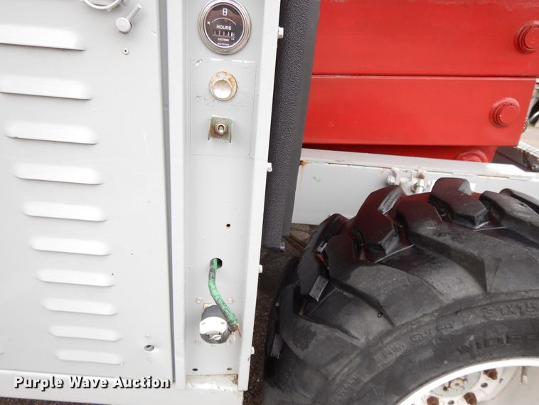 image for item DF6013 1996 Mec 33RT  scissor lift