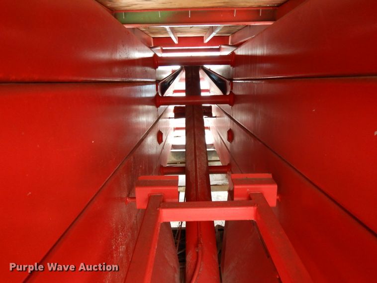 image for item DF6013 1996 Mec 33RT  scissor lift