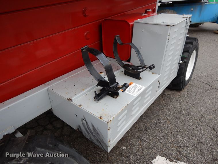 image for item DF6013 1996 Mec 33RT  scissor lift