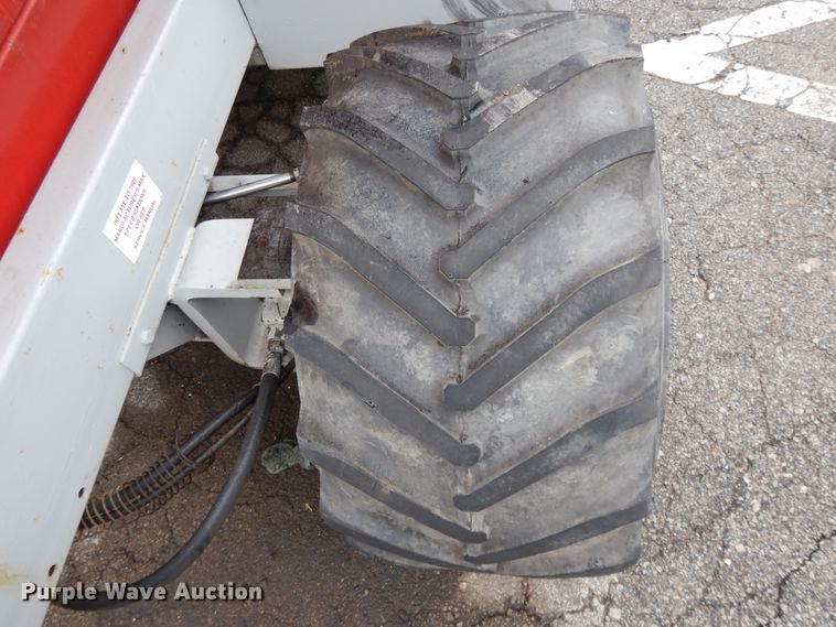 image for item DF6013 1996 Mec 33RT  scissor lift