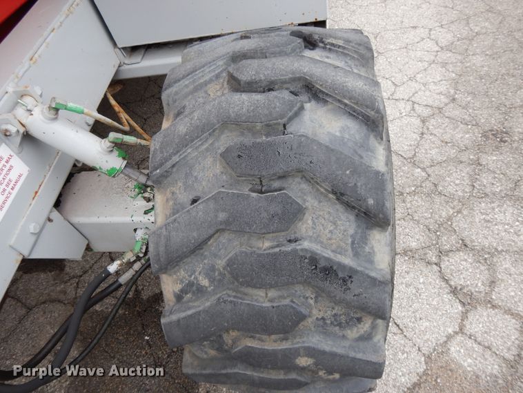 image for item DF6013 1996 Mec 33RT  scissor lift