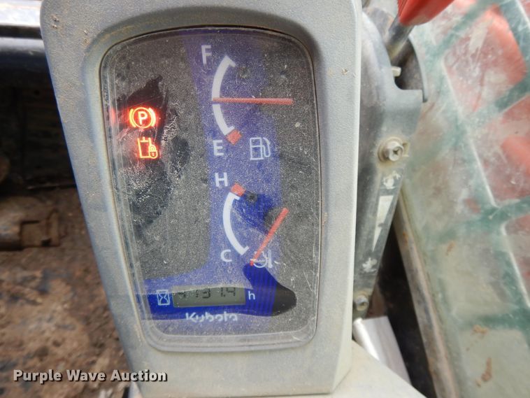 image for item DF6026 Kubota SVL90-2  tracked skid steer loader