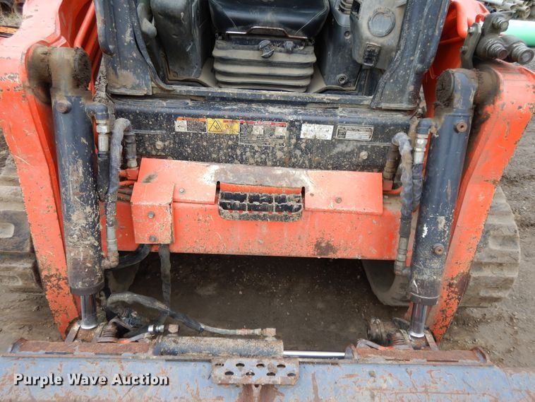 image for item DF6026 Kubota SVL90-2  tracked skid steer loader