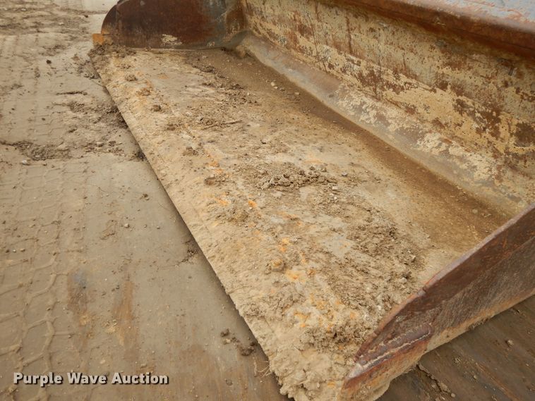 image for item DF6026 Kubota SVL90-2  tracked skid steer loader