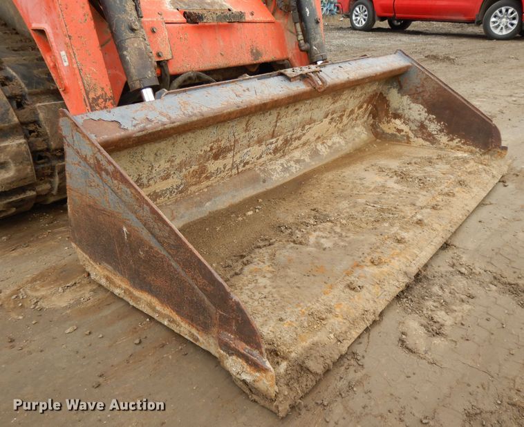 image for item DF6026 Kubota SVL90-2  tracked skid steer loader