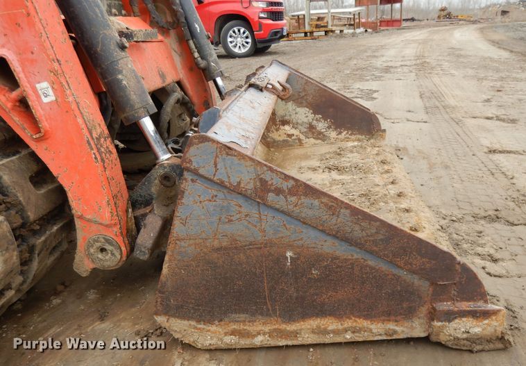 image for item DF6026 Kubota SVL90-2  tracked skid steer loader