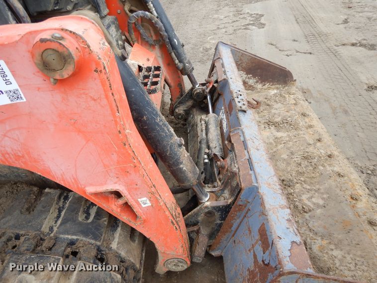 image for item DF6026 Kubota SVL90-2  tracked skid steer loader