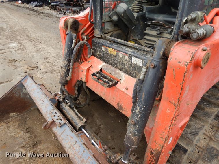 image for item DF6026 Kubota SVL90-2  tracked skid steer loader