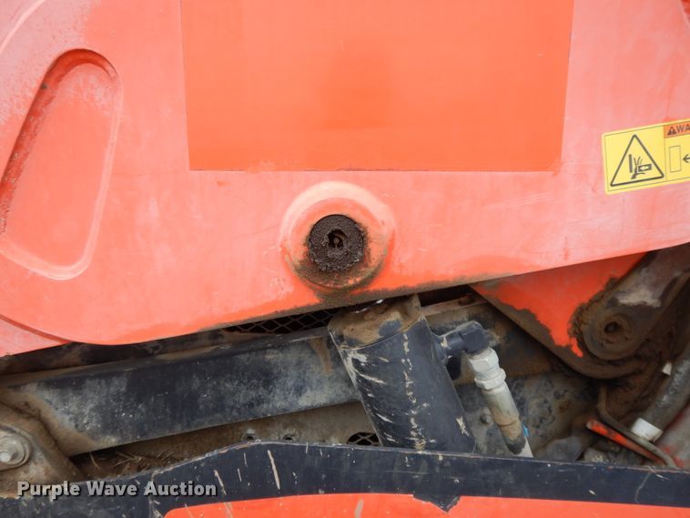 image for item DF6026 Kubota SVL90-2  tracked skid steer loader