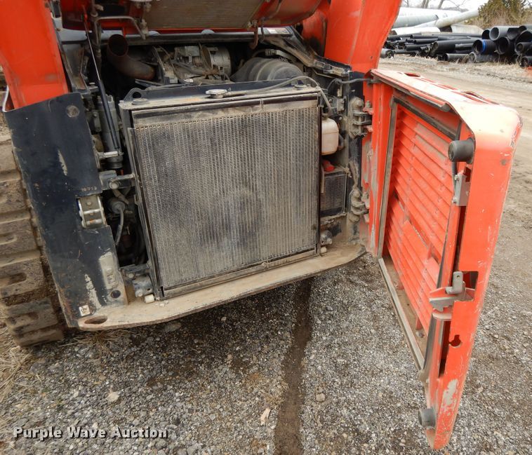 image for item DF6026 Kubota SVL90-2  tracked skid steer loader