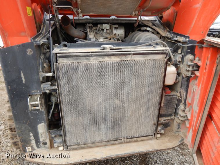 image for item DF6026 Kubota SVL90-2  tracked skid steer loader