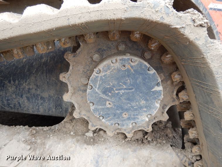 image for item DF6026 Kubota SVL90-2  tracked skid steer loader