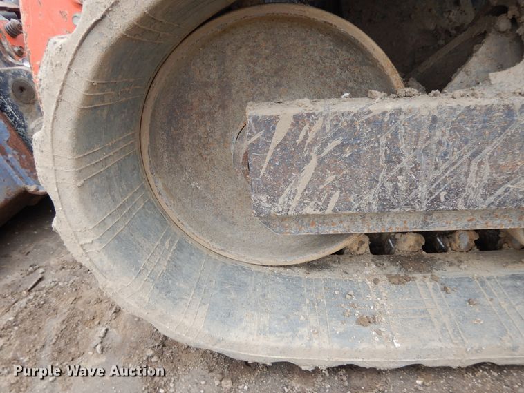 image for item DF6026 Kubota SVL90-2  tracked skid steer loader