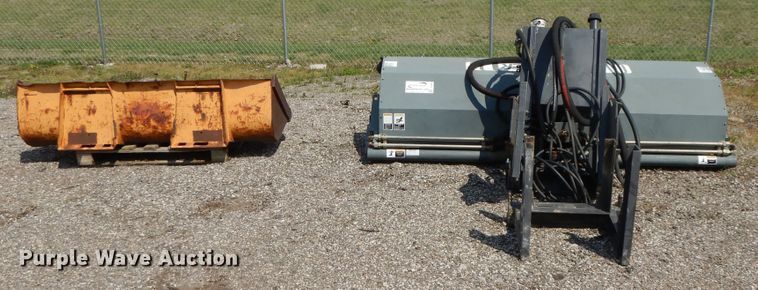 image for item DF6048 (2) Skid steer attachments