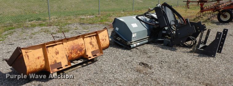 image for item DF6048 (2) Skid steer attachments