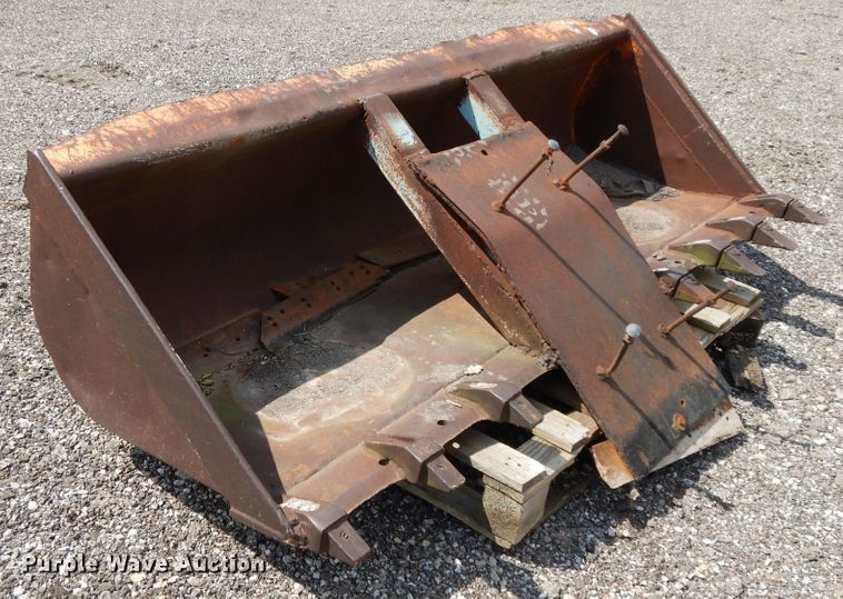 image for item DF6048 (2) Skid steer attachments