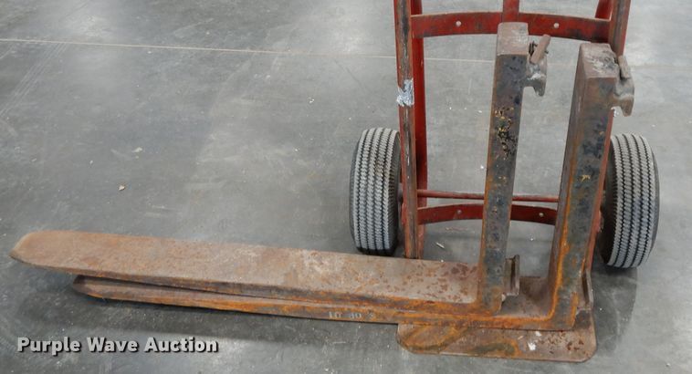 image for item DF6048 (2) Skid steer attachments