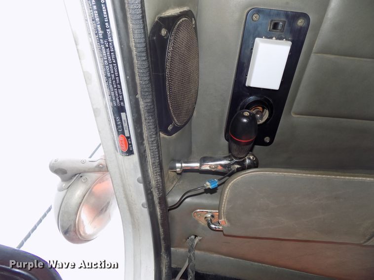 image for item DG2547 1999 Peterbilt 379 dump truck