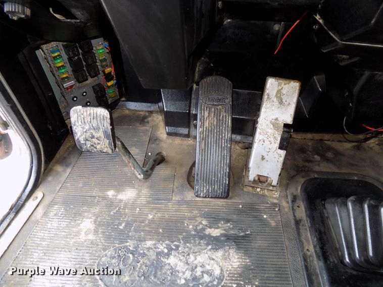 image for item DG2547 1999 Peterbilt 379 dump truck