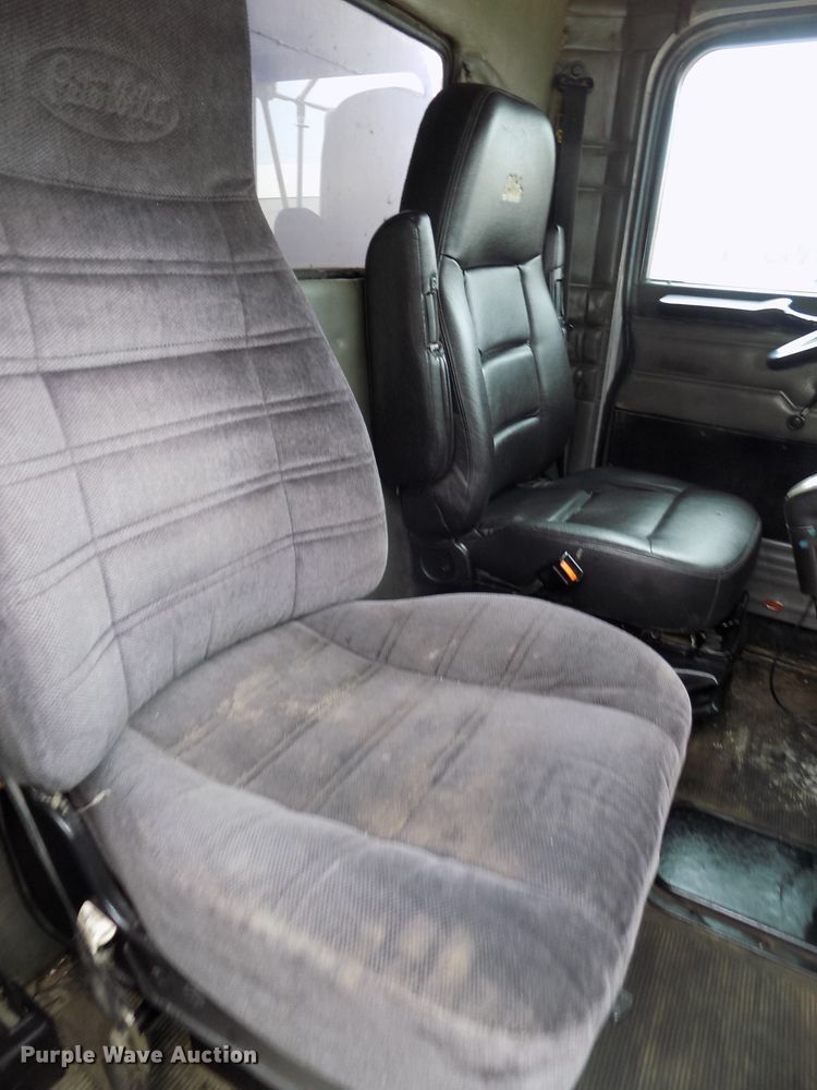 image for item DG2547 1999 Peterbilt 379 dump truck