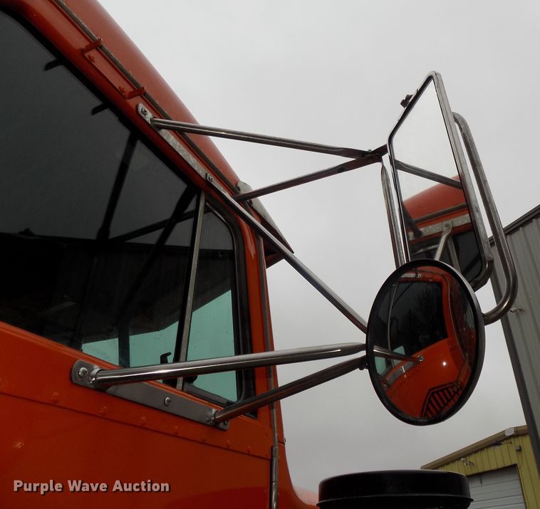 image for item DG2547 1999 Peterbilt 379 dump truck