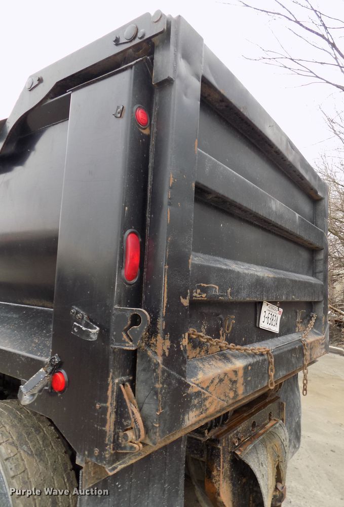 image for item DG2547 1999 Peterbilt 379 dump truck