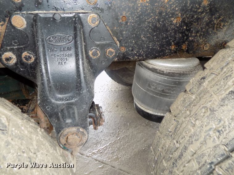 image for item DG2547 1999 Peterbilt 379 dump truck