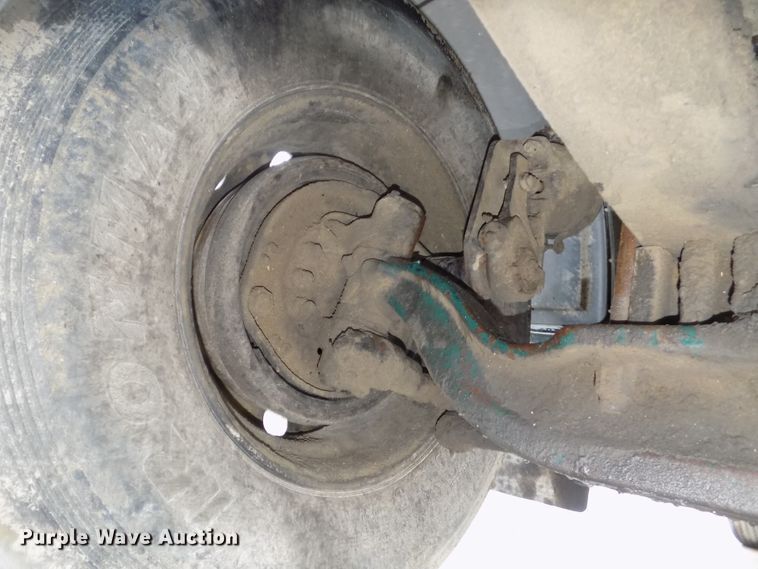 image for item DG2547 1999 Peterbilt 379 dump truck