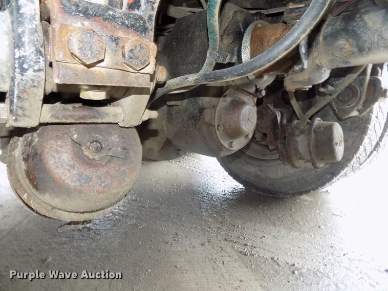 image for item DG2547 1999 Peterbilt 379 dump truck