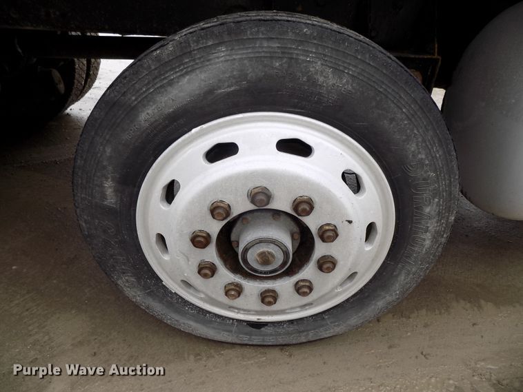 image for item DG2547 1999 Peterbilt 379 dump truck