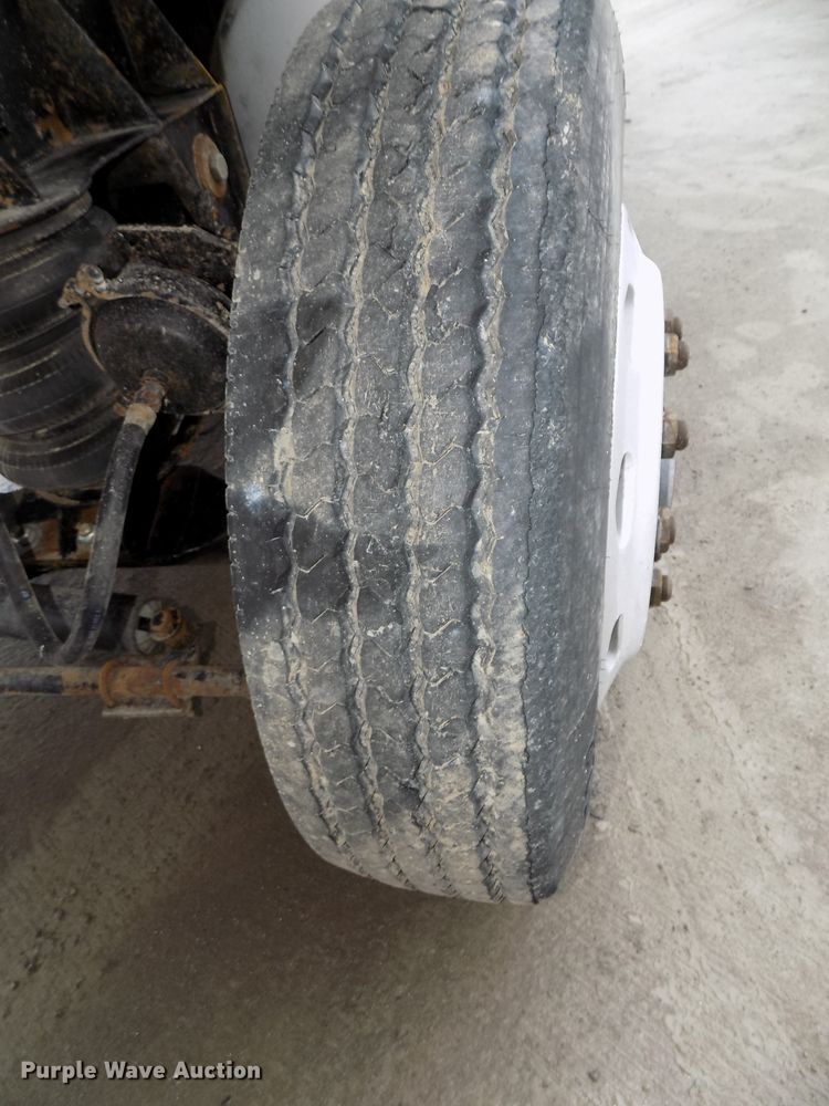 image for item DG2547 1999 Peterbilt 379 dump truck