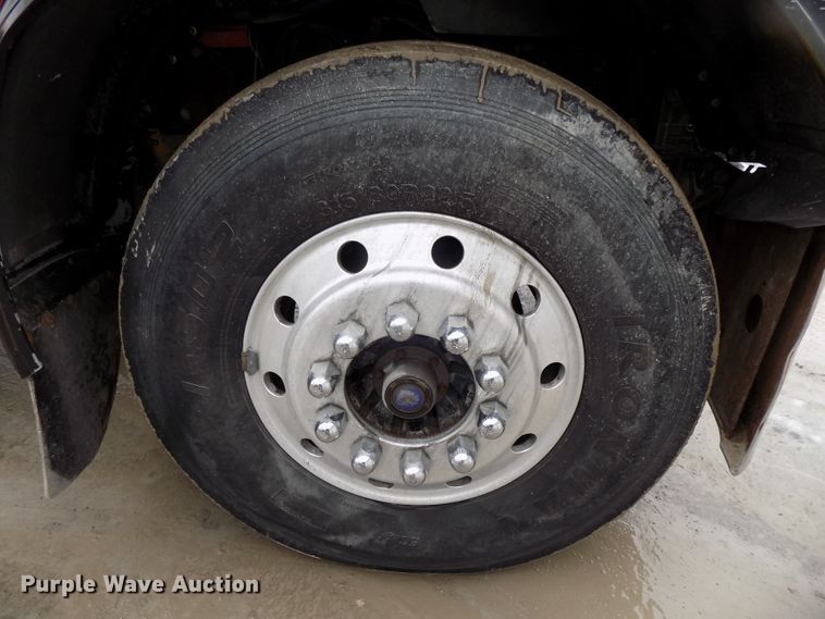 image for item DG2547 1999 Peterbilt 379 dump truck