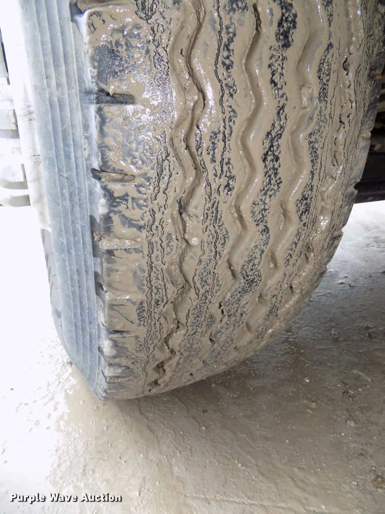 image for item DG2547 1999 Peterbilt 379 dump truck