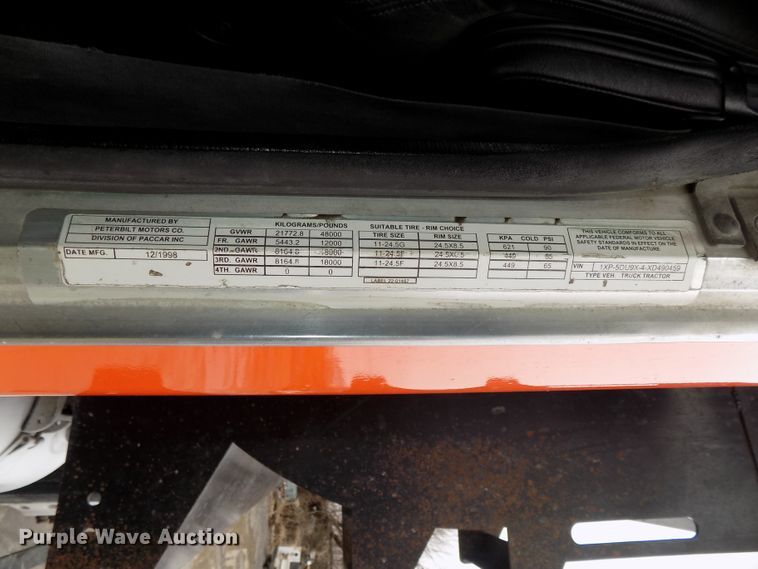 image for item DG2547 1999 Peterbilt 379 dump truck