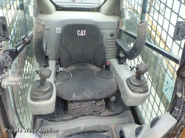 image for item DG3029 2013 Caterpillar 262C Series 2  skid steer loader