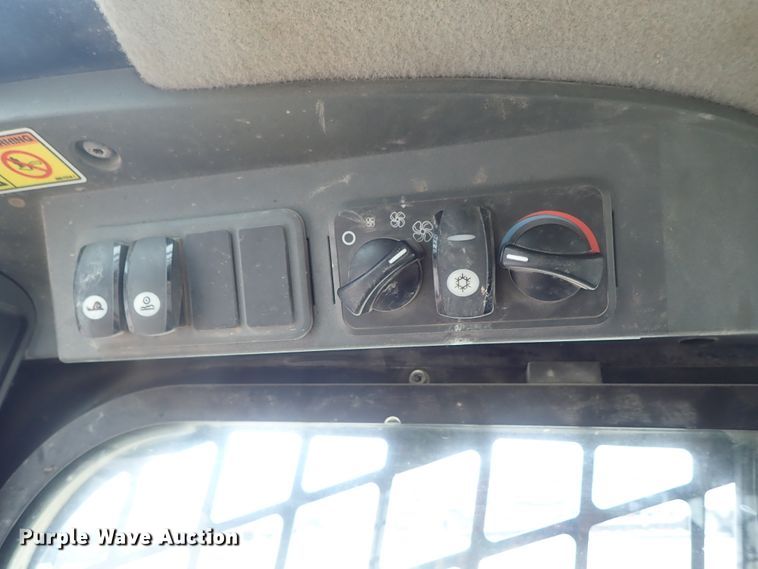 image for item DG3029 2013 Caterpillar 262C Series 2  skid steer loader