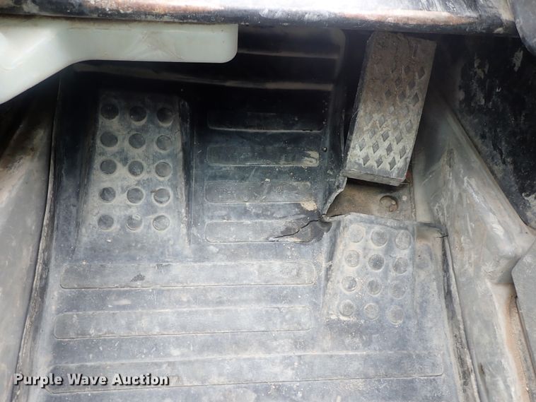 image for item DG3029 2013 Caterpillar 262C Series 2  skid steer loader