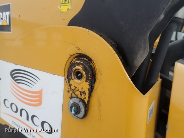 image for item DG3029 2013 Caterpillar 262C Series 2  skid steer loader