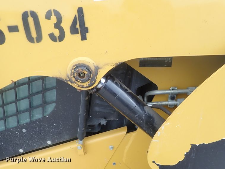 image for item DG3029 2013 Caterpillar 262C Series 2  skid steer loader