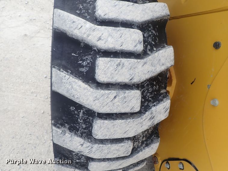 image for item DG3029 2013 Caterpillar 262C Series 2  skid steer loader